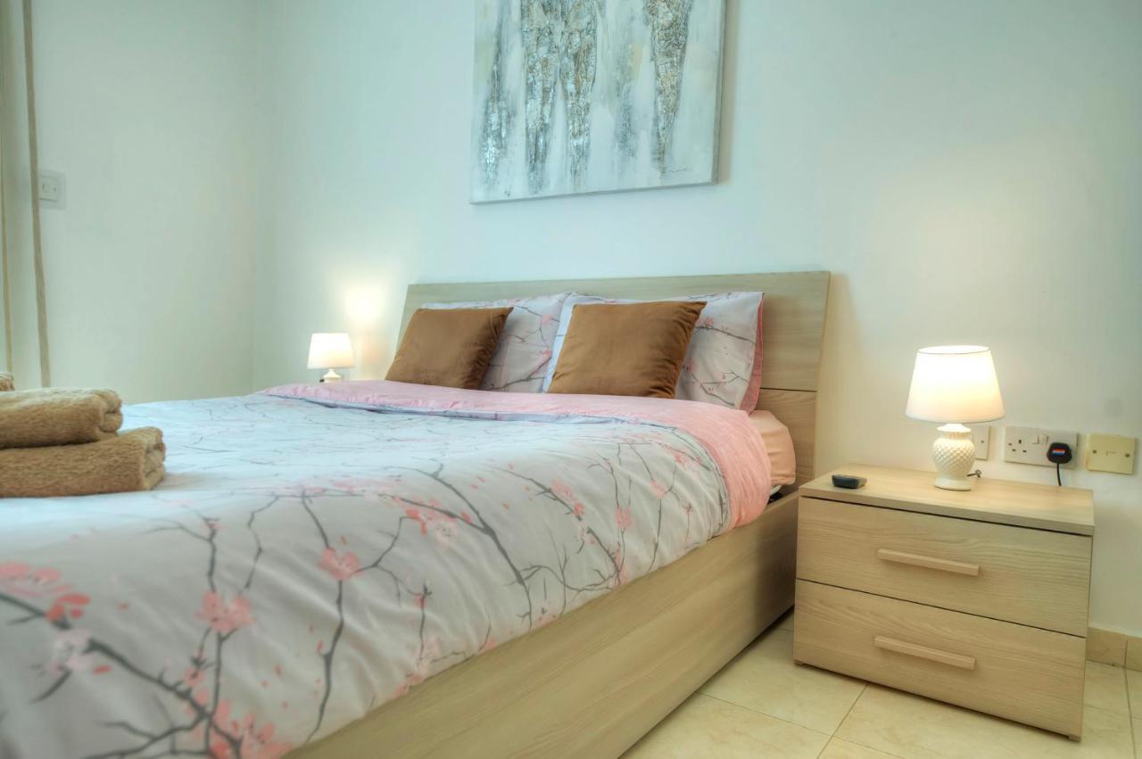 Modern 3Br Stylish & Spacious Apartment - Close To Sliema Promenade Gzira ภายนอก รูปภาพ