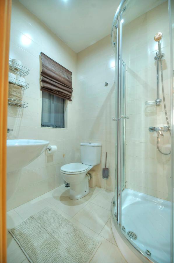 Modern 3Br Stylish & Spacious Apartment - Close To Sliema Promenade Gzira ภายนอก รูปภาพ