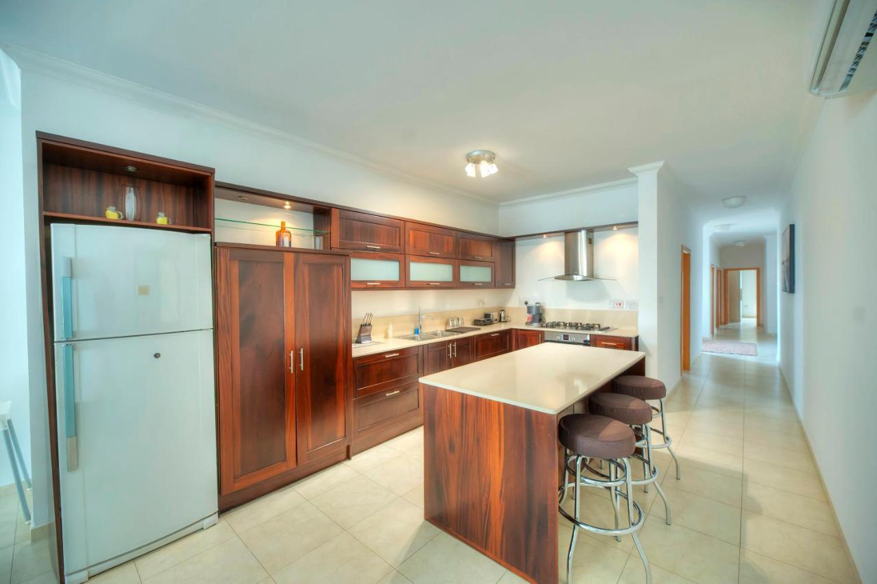 Modern 3Br Stylish & Spacious Apartment - Close To Sliema Promenade Gzira ภายนอก รูปภาพ