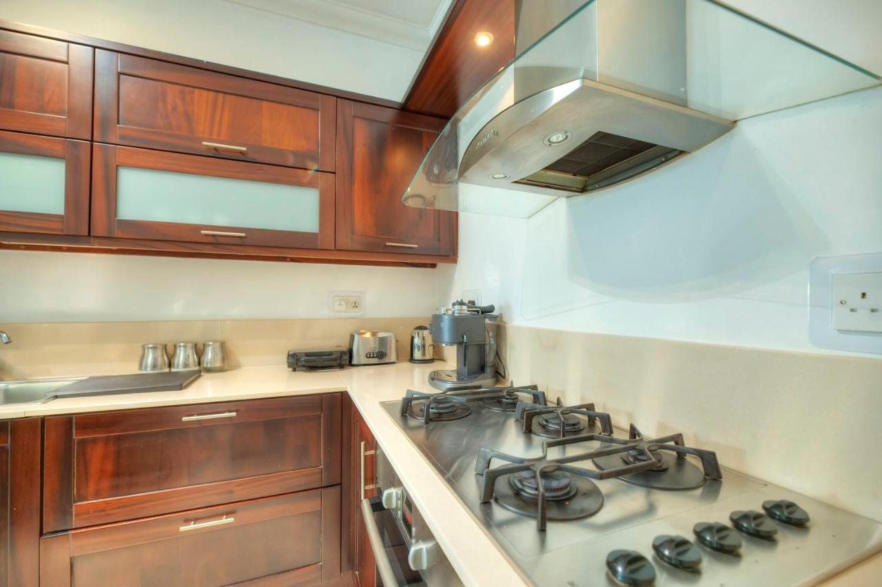 Modern 3Br Stylish & Spacious Apartment - Close To Sliema Promenade Gzira ภายนอก รูปภาพ
