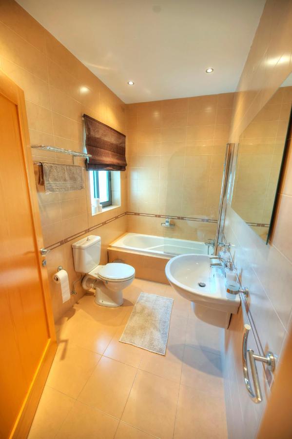 Modern 3Br Stylish & Spacious Apartment - Close To Sliema Promenade Gzira ภายนอก รูปภาพ