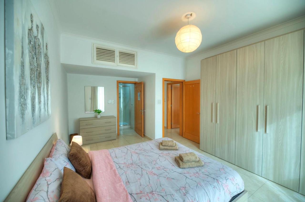 Modern 3Br Stylish & Spacious Apartment - Close To Sliema Promenade Gzira ภายนอก รูปภาพ