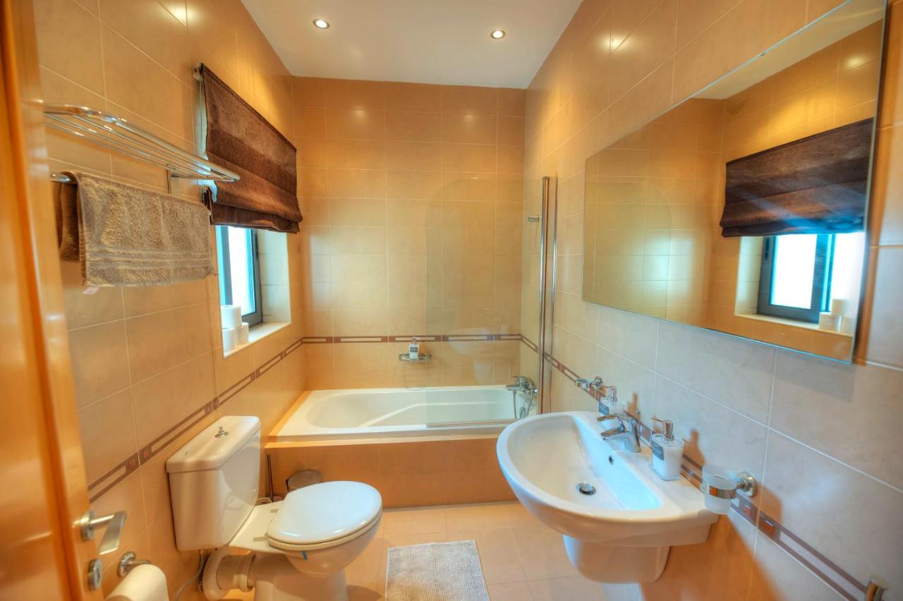 Modern 3Br Stylish & Spacious Apartment - Close To Sliema Promenade Gzira ภายนอก รูปภาพ