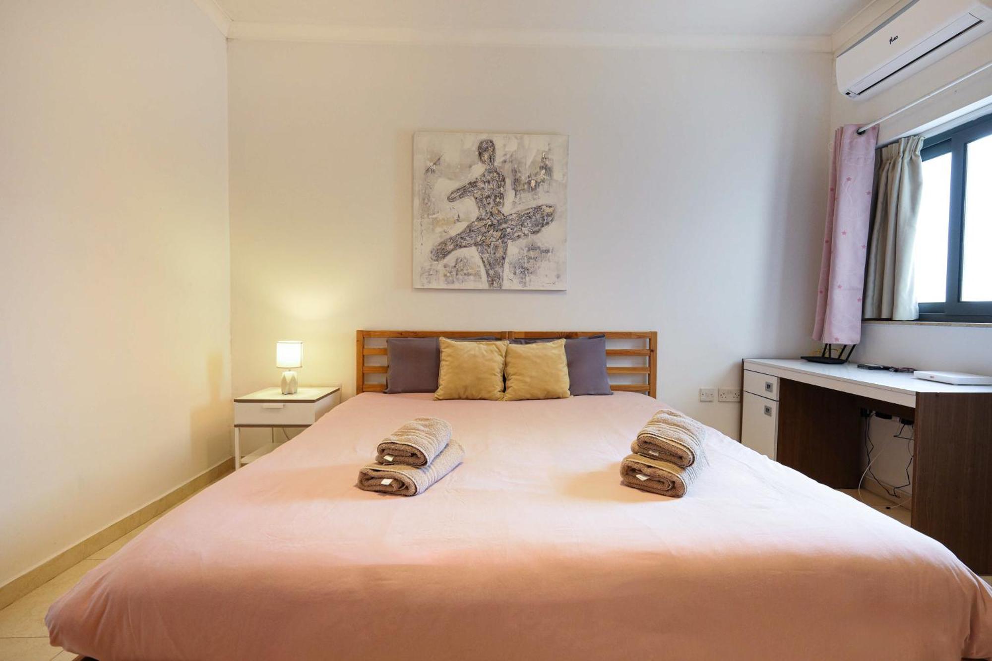 Modern 3Br Stylish & Spacious Apartment - Close To Sliema Promenade Gzira ภายนอก รูปภาพ