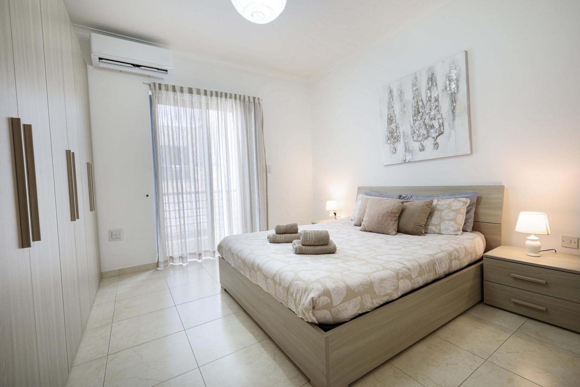 Modern 3Br Stylish & Spacious Apartment - Close To Sliema Promenade Gzira ภายนอก รูปภาพ