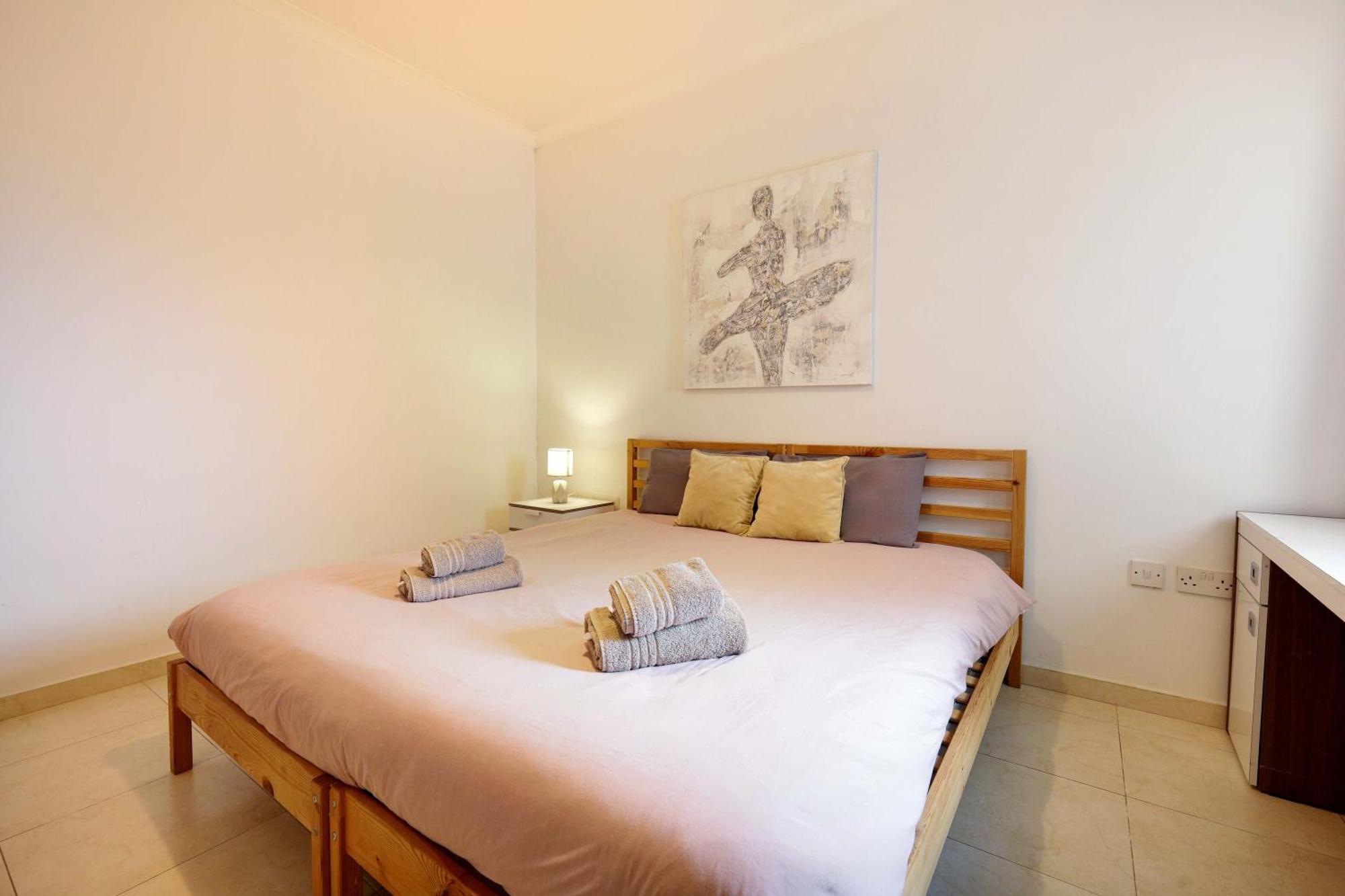 Modern 3Br Stylish & Spacious Apartment - Close To Sliema Promenade Gzira ภายนอก รูปภาพ