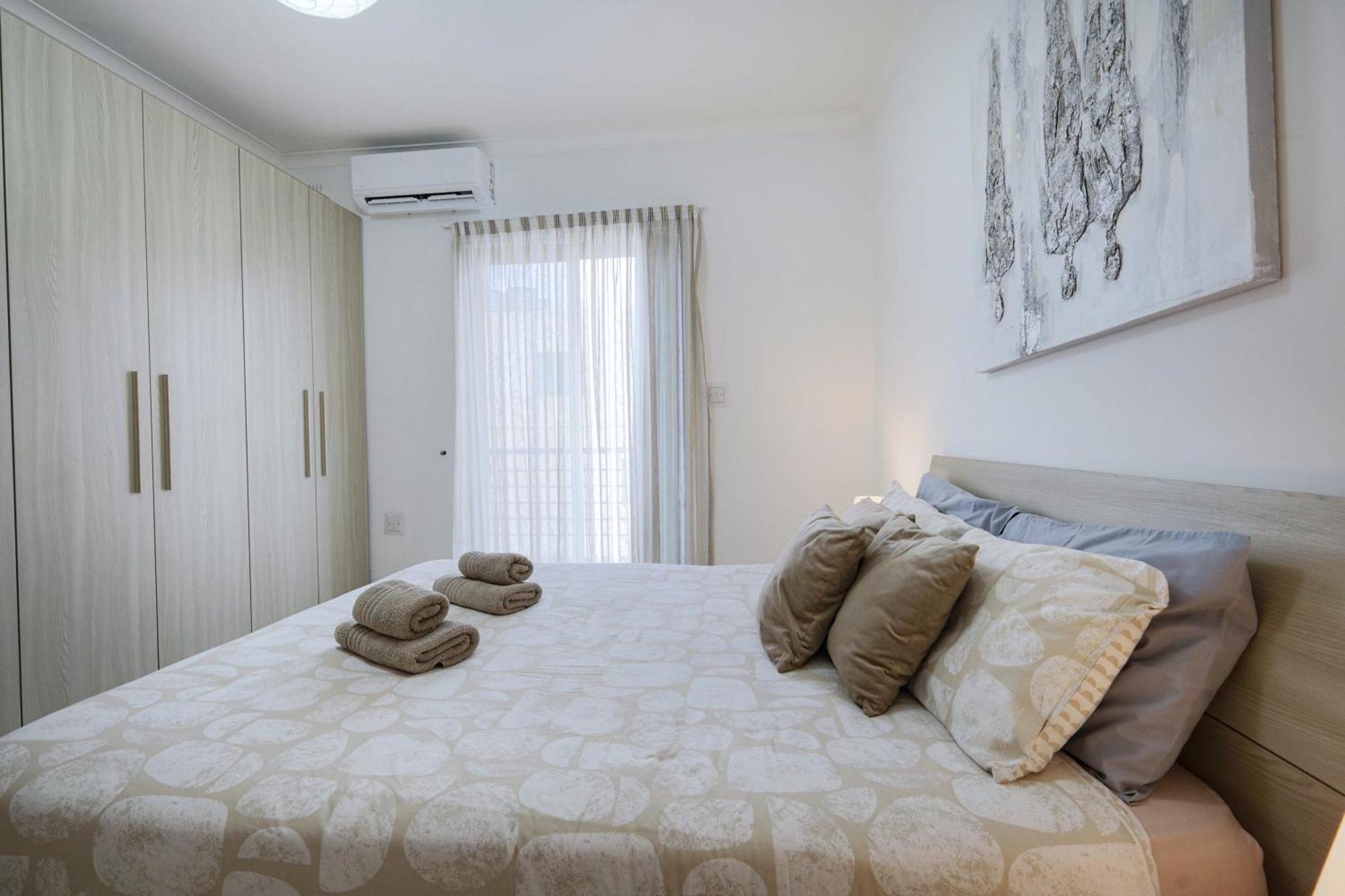 Modern 3Br Stylish & Spacious Apartment - Close To Sliema Promenade Gzira ภายนอก รูปภาพ