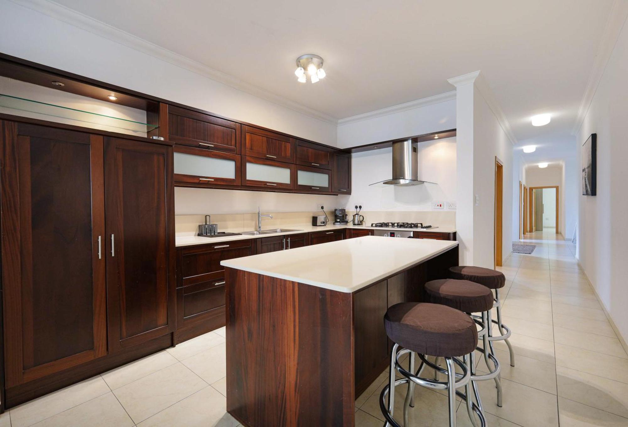 Modern 3Br Stylish & Spacious Apartment - Close To Sliema Promenade Gzira ภายนอก รูปภาพ