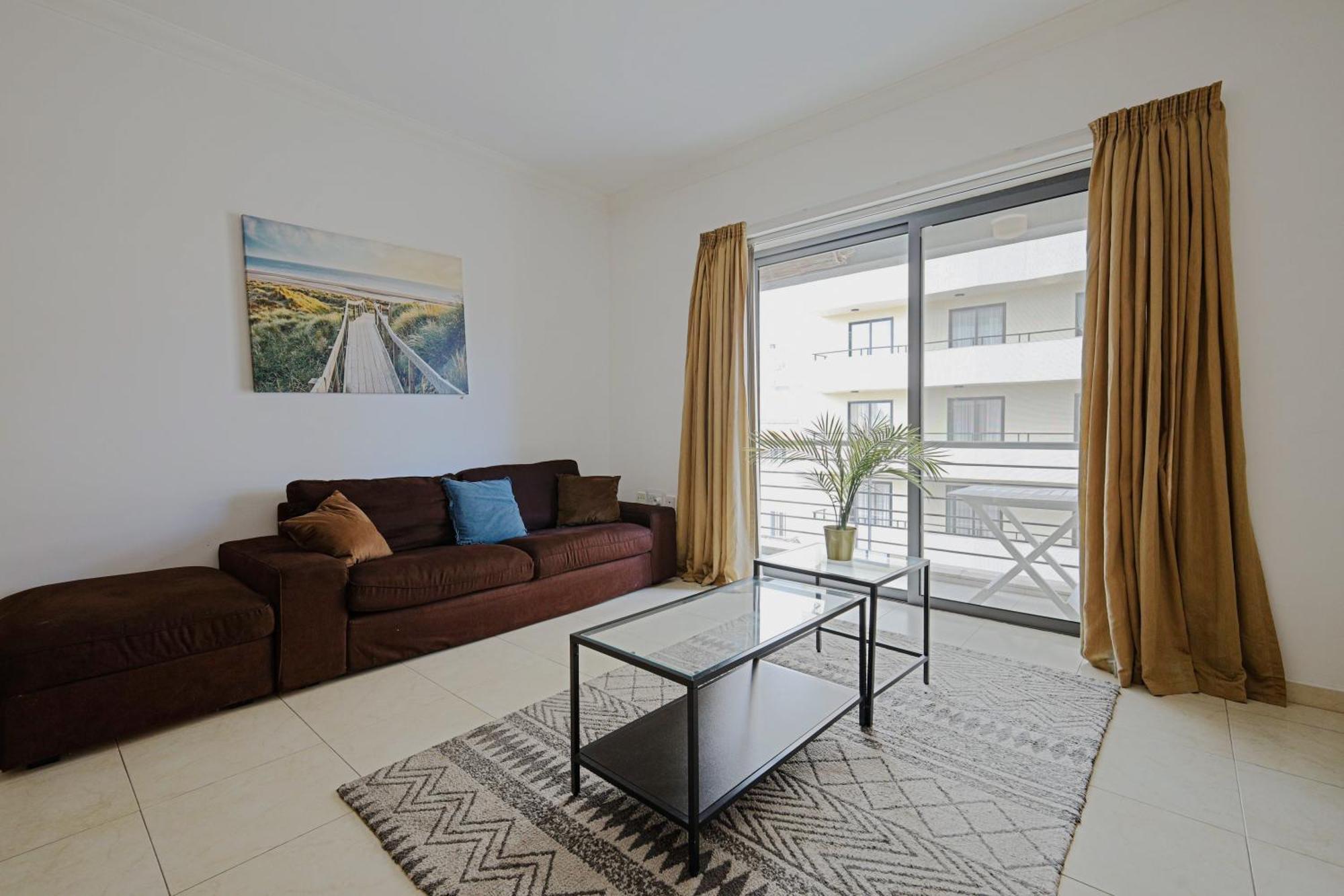 Modern 3Br Stylish & Spacious Apartment - Close To Sliema Promenade Gzira ภายนอก รูปภาพ