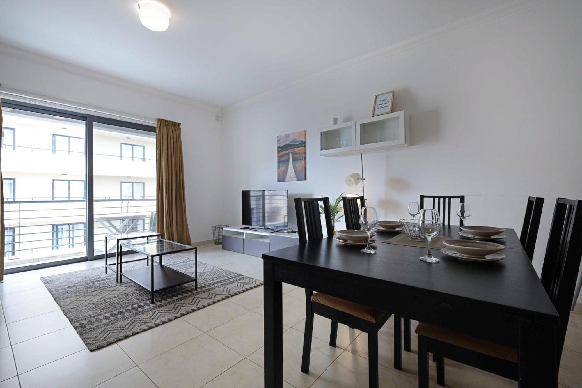 Modern 3Br Stylish & Spacious Apartment - Close To Sliema Promenade Gzira ภายนอก รูปภาพ