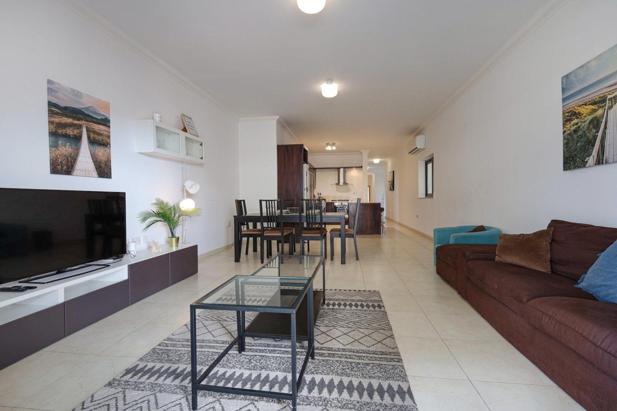 Modern 3Br Stylish & Spacious Apartment - Close To Sliema Promenade Gzira ภายนอก รูปภาพ